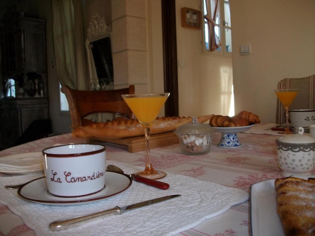 Ferme De La Canardière Chantilly Buitenkant foto